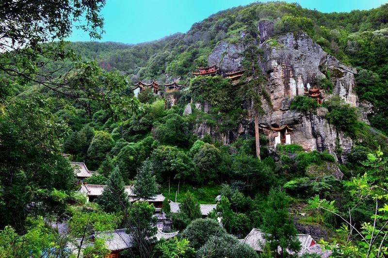 大理劍川的千獅山：中國(guó)石雕獅子藝術(shù)陳列館