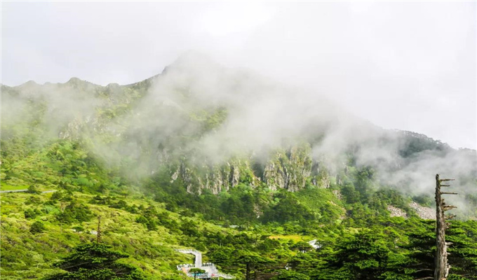 大理定制游 大理蒼山上的“山巔之湖”，藏著最美四景