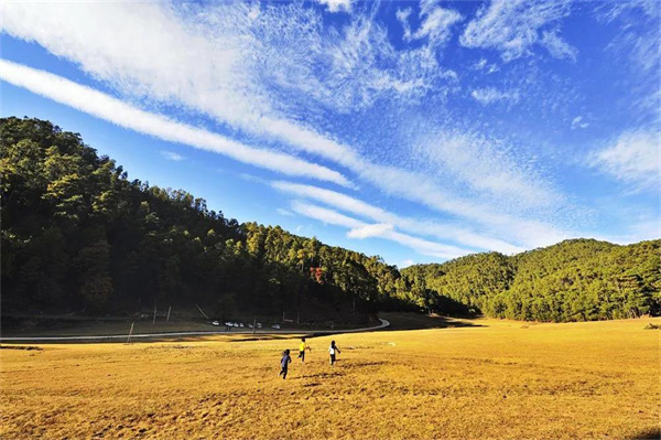 大理旅游推薦:曬太陽(yáng)、泡溫泉、品美食……在大理，治愈一整個(gè)冬天！